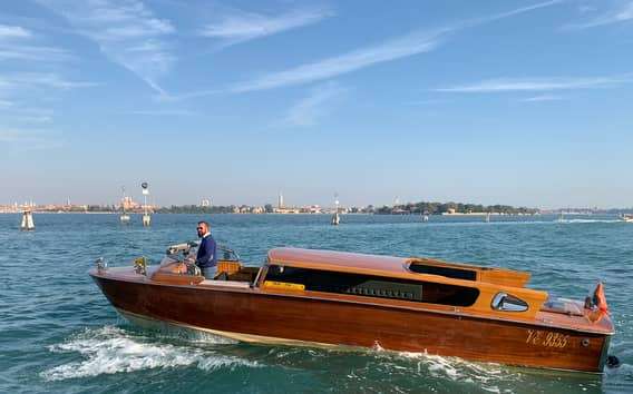 Tour en barco por Murano y Burano, privado y de medio día