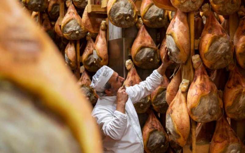 Parmai gasztrotúra: Parmigiano Reggiano és Prosciutto di Parma