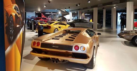 Ab Bologna: Lamborghini & Ferrari Museen Private Tagestour