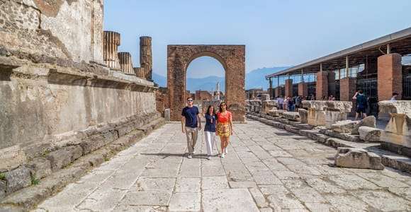Pompeya: Tour en grupo reducido con un arqueólogo