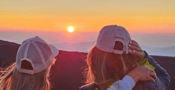 Depuis Taormina : coucher de soleil sur les cratères supérieurs de l'Etna