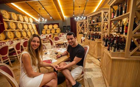 San Gimignano: Almoço ou jantar numa adega com prova de vinhos