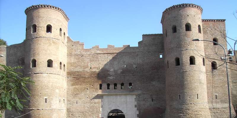 Ворота Азинария