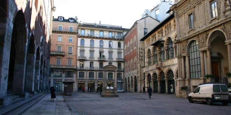 Piazza Mercanti