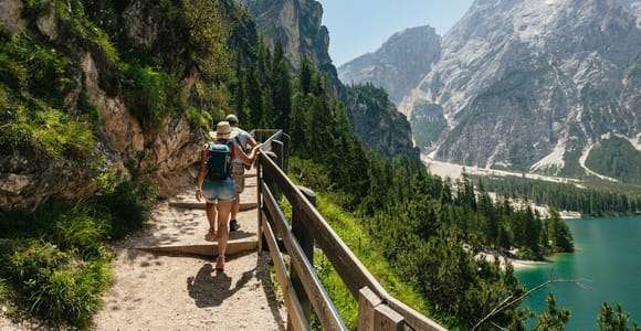 Desde Venecia: Excursión de un día a los Dolomitas y el lago Braies en monovolumen