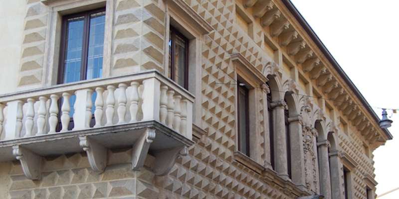Palazzo dei Diamanti