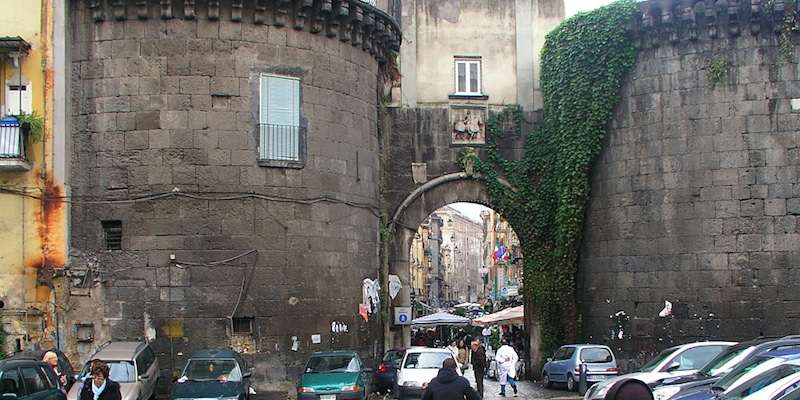 Porta Nolana