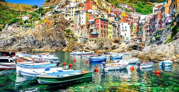 Von La Spezia aus: Cinque Terre Tour mit dem Zug und Limoncino