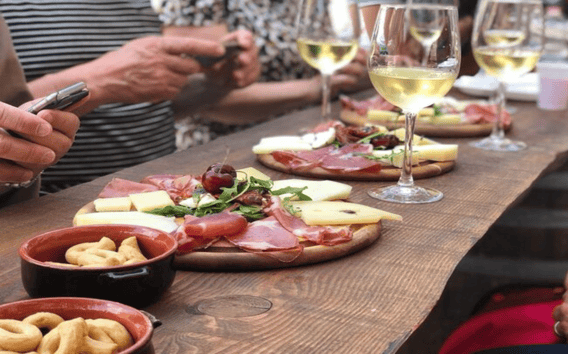 Prohlídka Lecce na kole s degustací vína a barokem