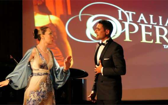 Taormina: spettacolo d'opera nel Teatro Nazareno