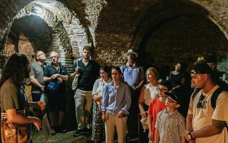 Róma: Altemplomok és katakombák föld alatti túra transzferrel