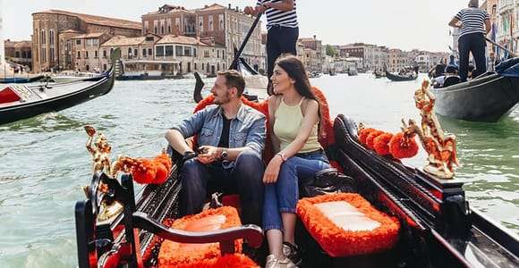 Venecia: Paseo en góndola por el Gran Canal con comentarios de la App