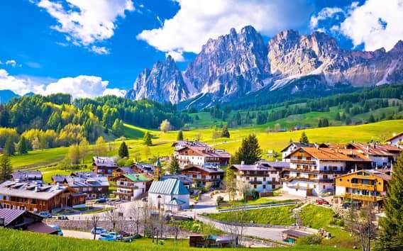 Excursión a los Dolomitas desde Venecia en minivan