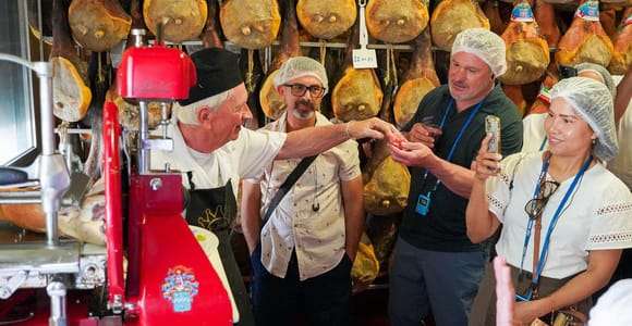 From Bologna: Parma, Parmigiano, and Prosciutto Tour by 1st-Class Train