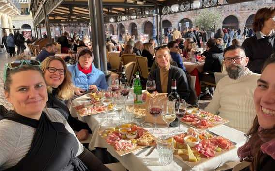 Verona: Degustación gastronómica y tour a pie con teleférico