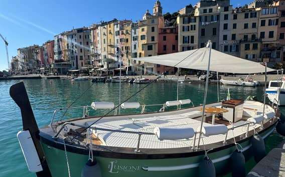 Výlet lodí do Cinque Terre: ligurská loď Illusione
