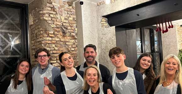 Bari: Handmade Pizza & Iconic Dessert making with Gelato