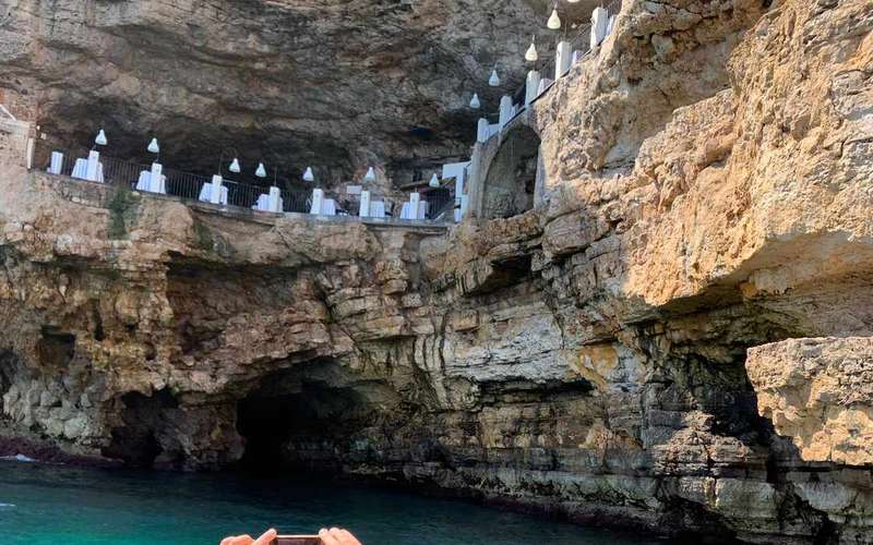 Barból: Egynapos kirándulás Polignano a Marébe hajókázással és szabadidővel