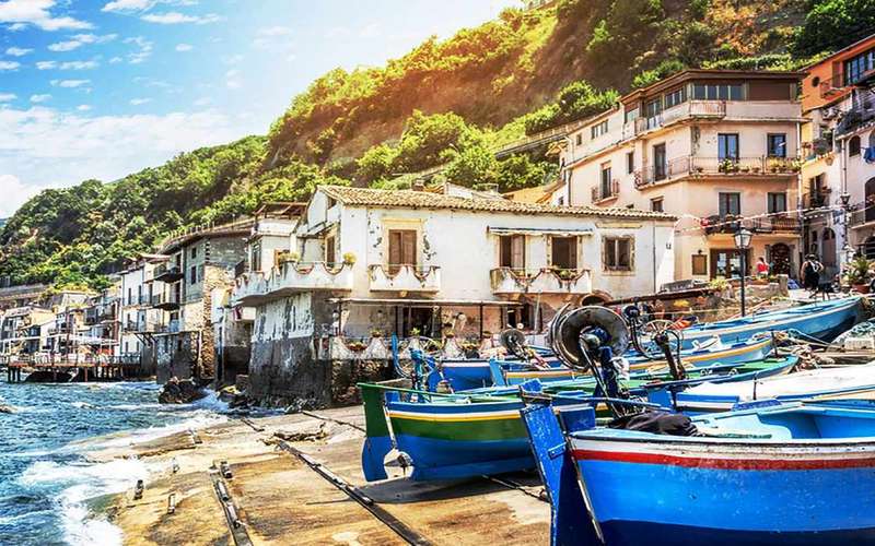 Szillai városnézés: mítoszok, Chianalea és a Ruffo-kastély