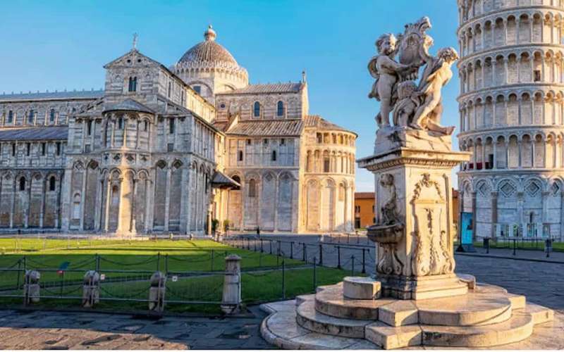 Ingresso combinado da Praça dos Milagres, em Pisa, com a torre