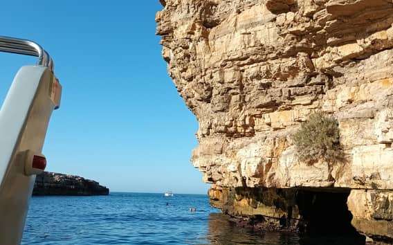 Polignano a Mare: Bootstour in den Grotten mit Aperitif
