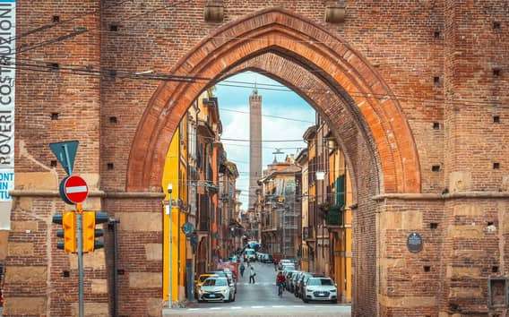 Bologna: Reise durch die Zeit Private Guided Walking Tour