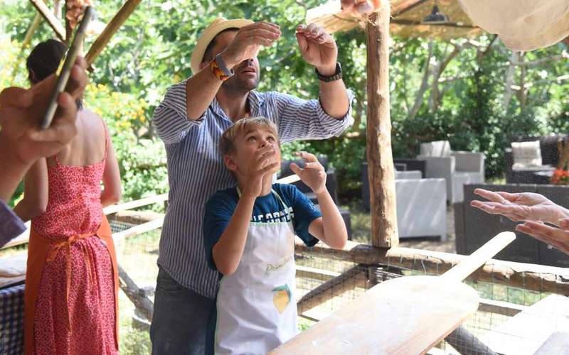 Sorrento: pizzakészítő óra, bor és limoncello egy helyi farmon