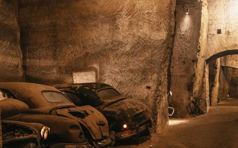 Naples: The Bourbon Tunnel Guided Tour with Entrance Ticket