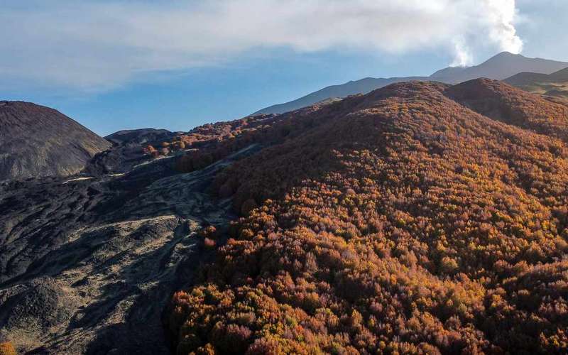 Cataniából: Etna, borkóstoló és az Alcantara-szurdok egy túrán