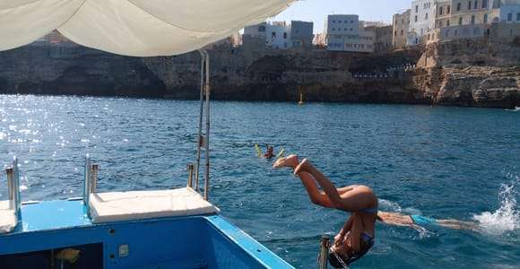 Excursión en barco a Polignano A Mare (al norte de Monopoli)