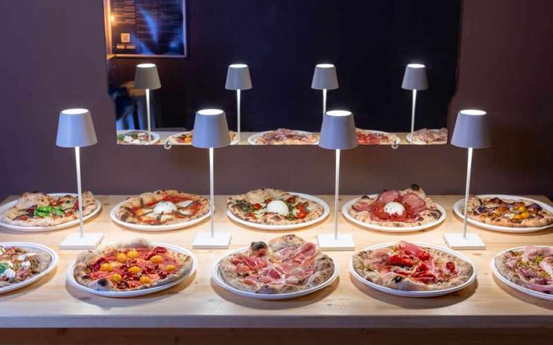 Gourmet pizzakóstoló Lecce-ben borral és desszerttel