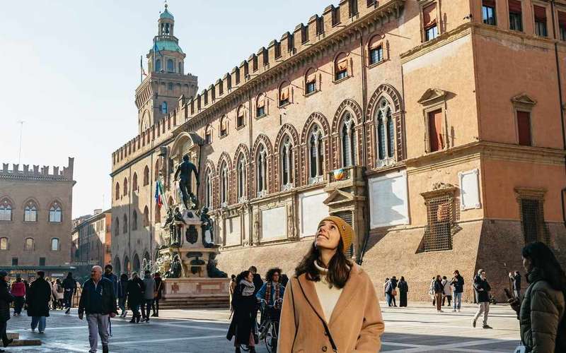 Bolognai városközponti séta: tornyok és a San Petronio-bazilika