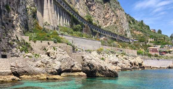Taormina Giardini Naxos : tour en bateau white lotus