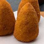 Streetfood proeverij Messina met kathedraal en astronomische klok