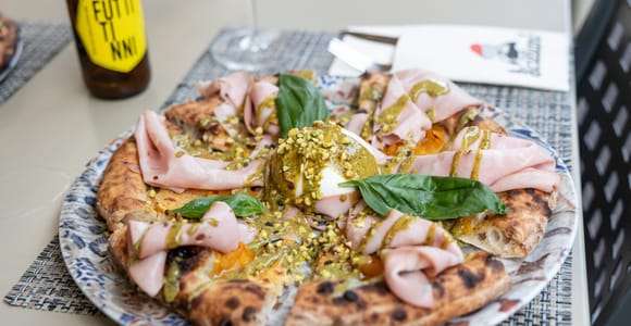 Messine : cours de préparation de pizza, cannoli et visite à pied