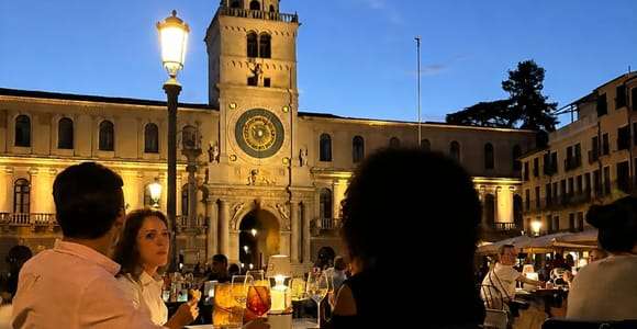 Food & Wine Pairings auf der Piazza dei Signori + professionelles Glas-Souvenir