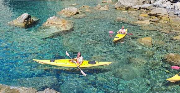 Marina di Campo : excursion de 2 heures en kayak le long de la côte sauvage sud