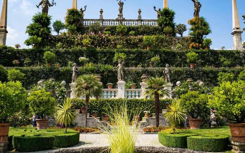 Isola Bella & Isola Madre Entry & Boat Transfer from Stresa
