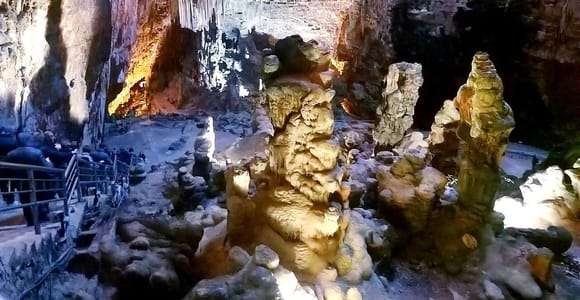Cuevas de Castellana y Polignano en barco desde Bari y Polignano