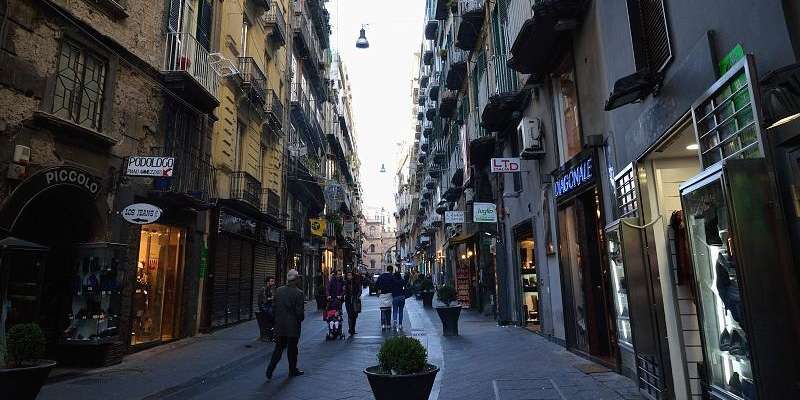 Via Chiaia