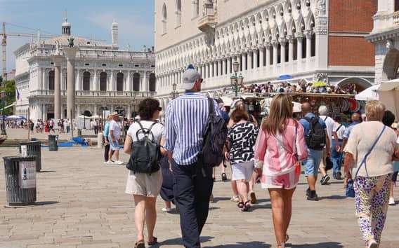 Gita a Venezia dal Lago di Garda in un giorno, con barca privata