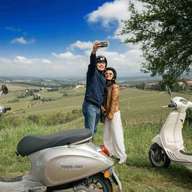 Excursão de 1 dia à região vinícola de Chianti na Toscana de Vespa