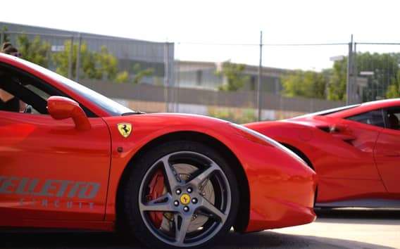 Ferrari 458 Testfahrt auf der Rennstrecke bei Mailand