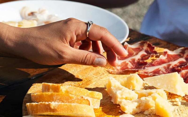 Degustace vína ve vinařství v údolí Val Tidone