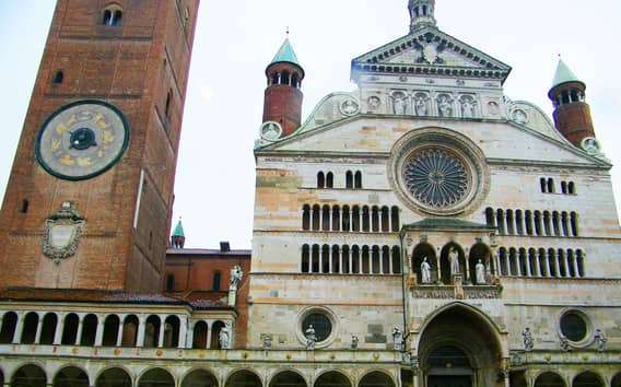 Tour privado por Cremona con guía oficial y Stradivari