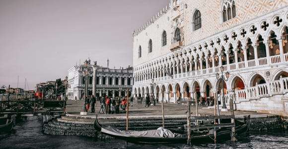Venecia: Palacio Ducal, Puente de los Suspiros, Cárceles, Correr y Audioguías