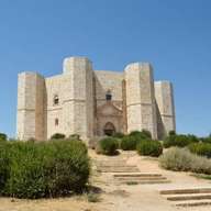 Visita guidata di Castel del Monte con ingresso salta-coda