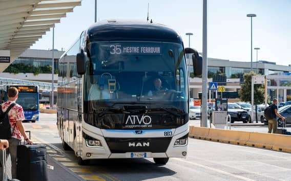 Autobús exprés del aeropuerto Marco Polo a la estación de Mestre