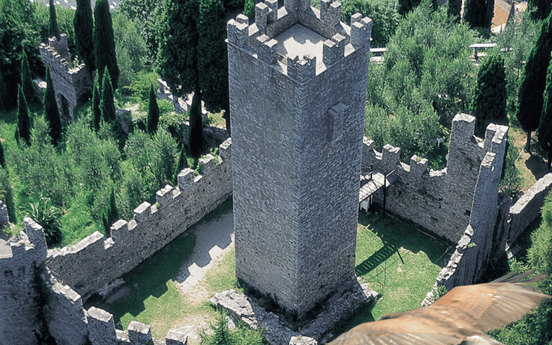 Varenna: Castello di Vezio Entry Ticket