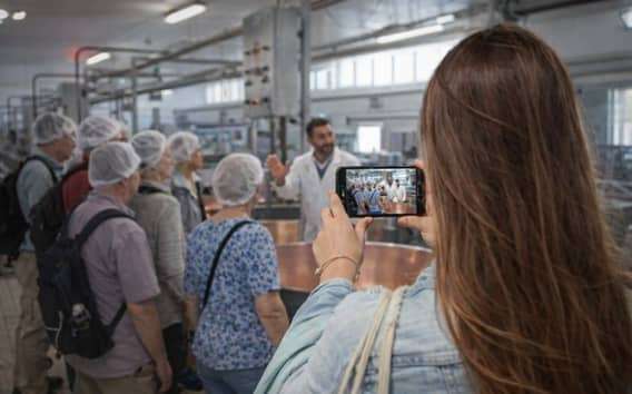 Visita al caseificio di Parmigiano Reggiano con masterclass
